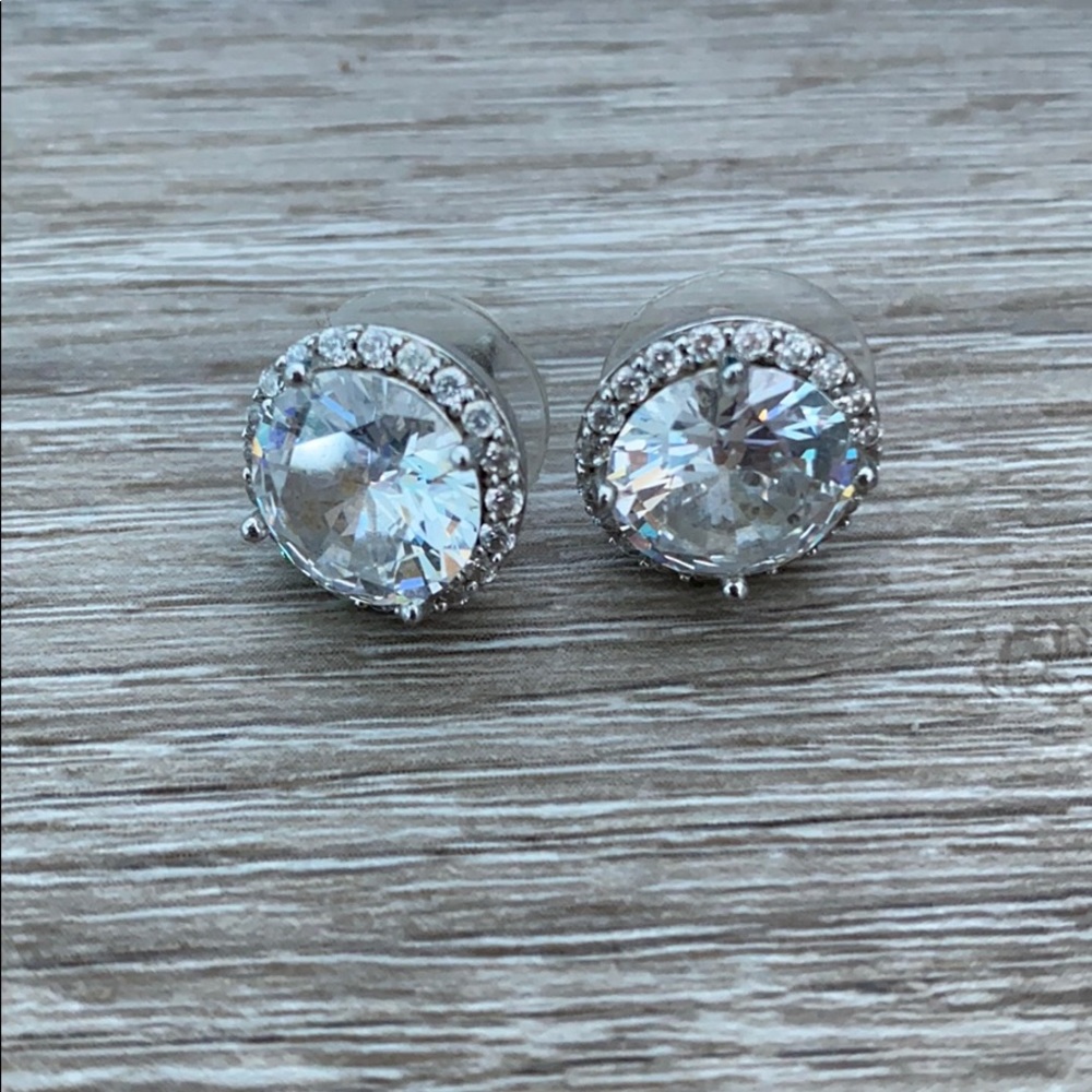❤️ Large silver rhinestone earrings 🤩🌈